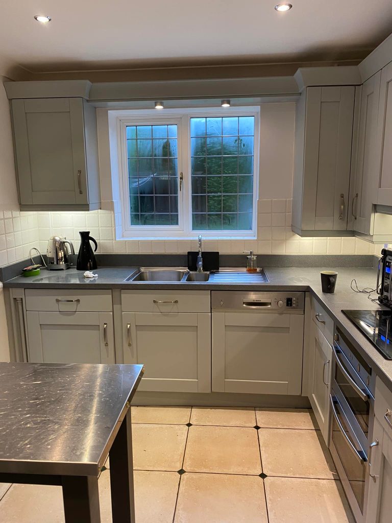 kitchen respraying near me